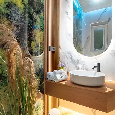 Luxury 4*